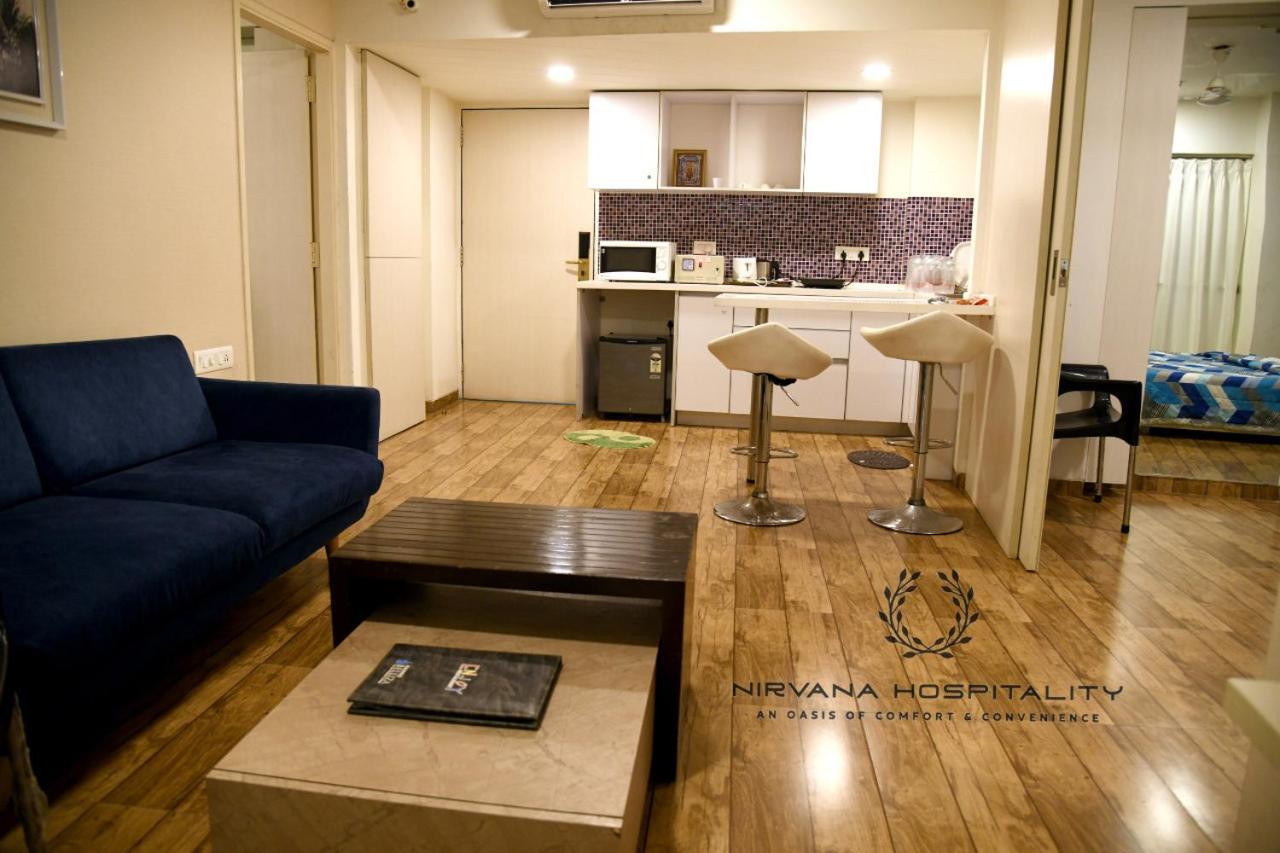 Rajhans Belliza Luxurious Studio Apartment 수라트 외부 사진
