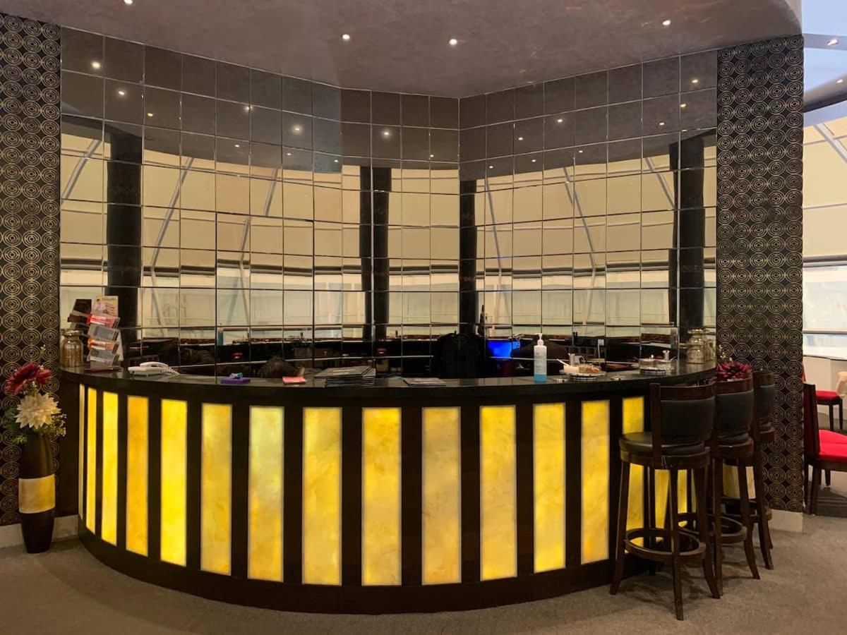 Rajhans Belliza Luxurious Studio Apartment 수라트 외부 사진